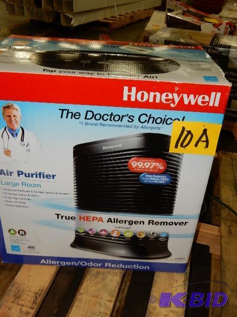 lot 10A image: Honeywell TRUE HEPA Allergen Remover for Larg...