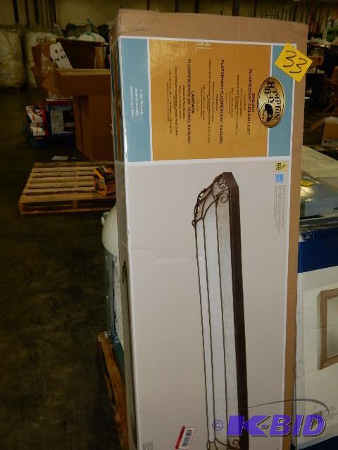 lot 33 image: SACURO Fluorescent light. 4, 32 W t8 bulbs.. ...