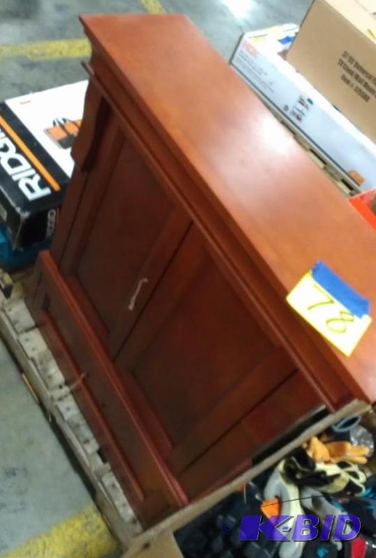lot 78 image: Bathroom wall cabinet. Naples brand. Nice woo...