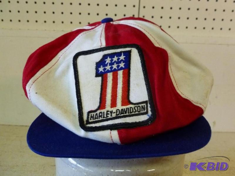 lot 13 image: Vintage Harley Davidson biker hat, good condi...