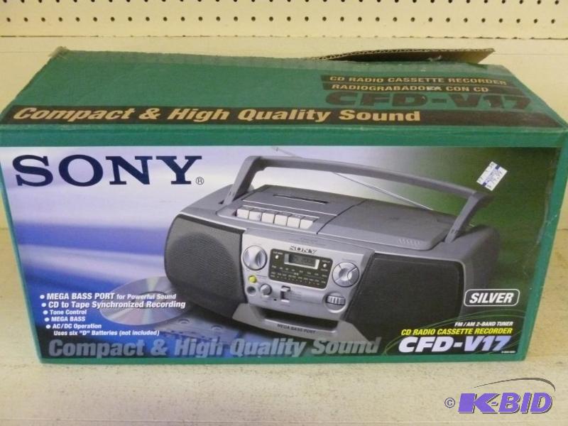 lot 131 image: Sony CD Radio Cassette Recorder Shelf Radio m...