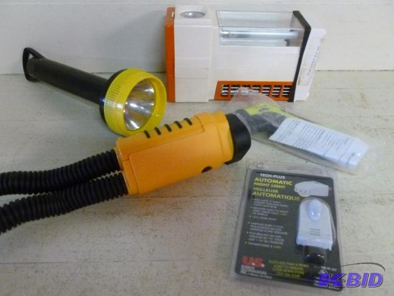 lot 157 image: This lot consists of three good flashlights, ...