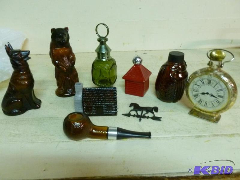 lot 173 image: Large lot of collectible Avon glass cologne d...