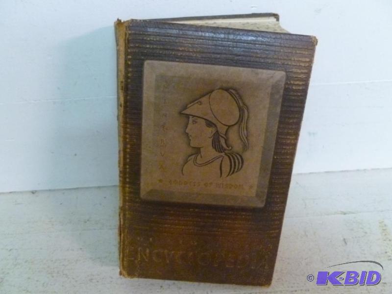 lot 178 image: Vintage Book - The New Modern Encyclopedia - ...