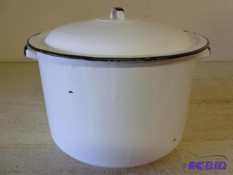 lot 33 image: Large vintage black and white porcelain kettl...