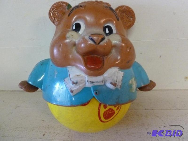 lot 40 image: Vintage 1969 Fisher Price roller bear toy, ap...