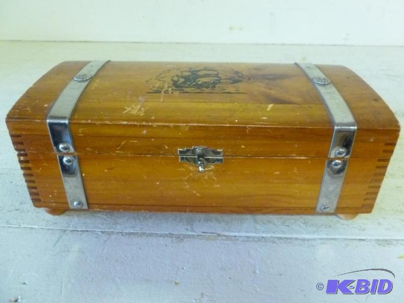 lot 46 image: Large vintage dove tailed cedar wood footed j...