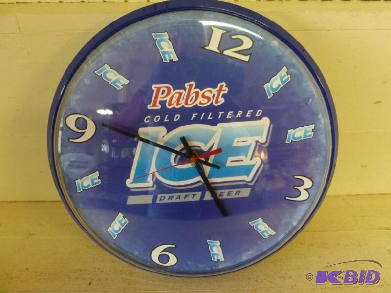 lot 58 image: Collectible Pabst Ice heavy gage plastic batt...
