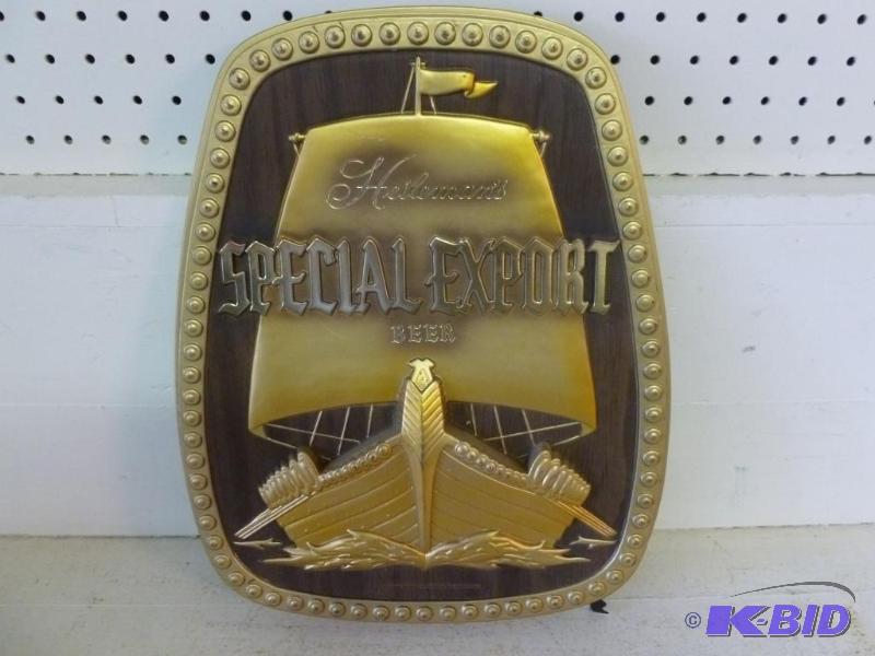 lot 63 image: Collectible Heilemans Special Export plastic...