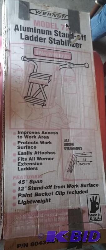 lot 22 image: Ladder Stabilizer