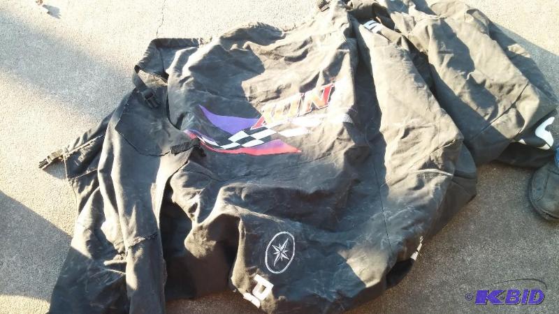 lot 6 image: Polaris Indy 2-seater Snowmobile Cover
