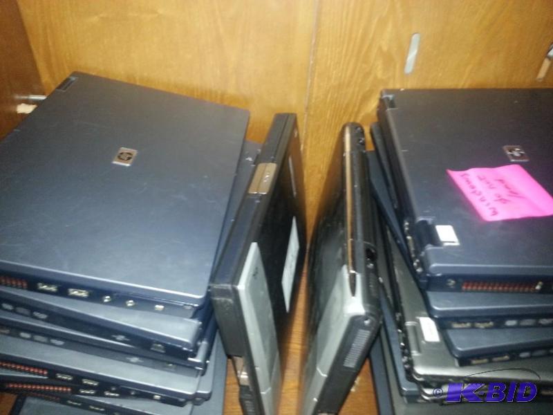 Large lot of non working HP Laptops for parts...