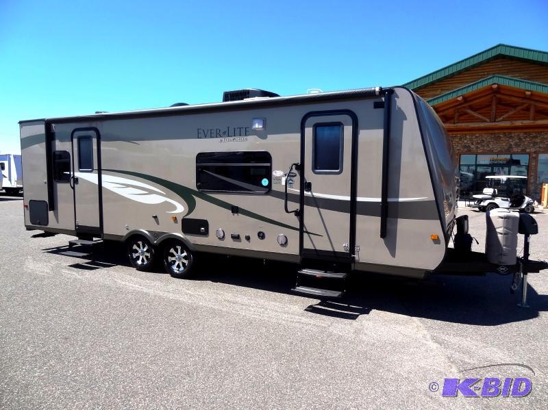 lot 2 image: 2011 Evergreen RV Ever-Lite 29FKS Travel Trailer with Slide-out Flawless with Warranty