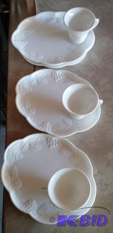 Set of 3 Milk House snack platters with cups