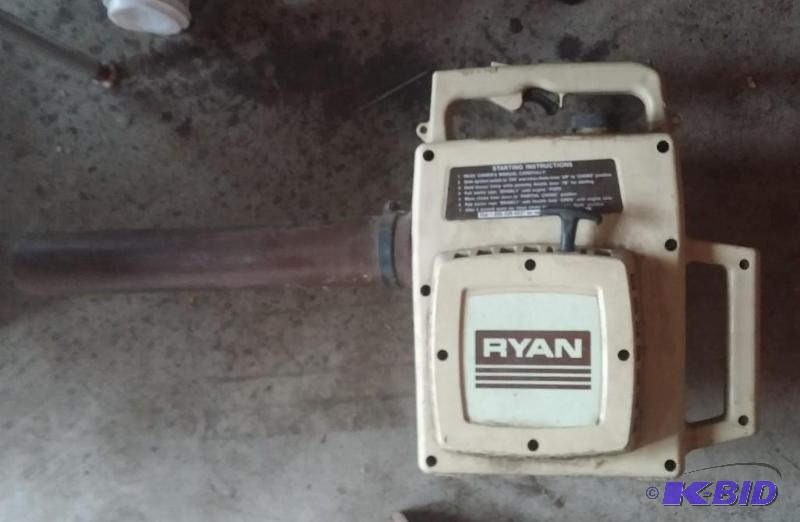 Vintage Ryan working leaf blower