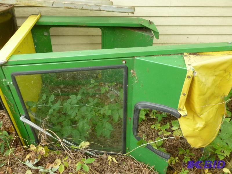 John Deere Heavy Duty Lawn Tractor Cab, Was U...