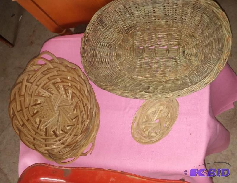 Large Lot of Wicker Baskets...