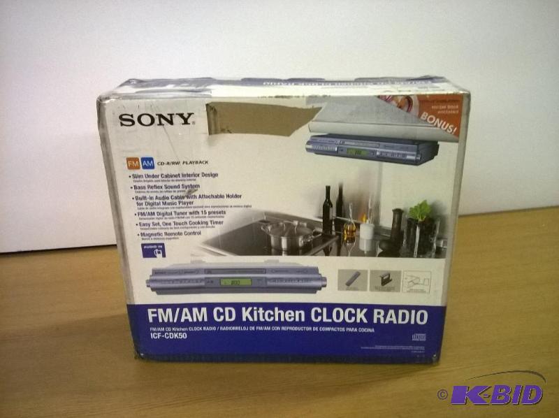 lot 6 image: Sony Under Cabinet AMFMCD Clock Radio