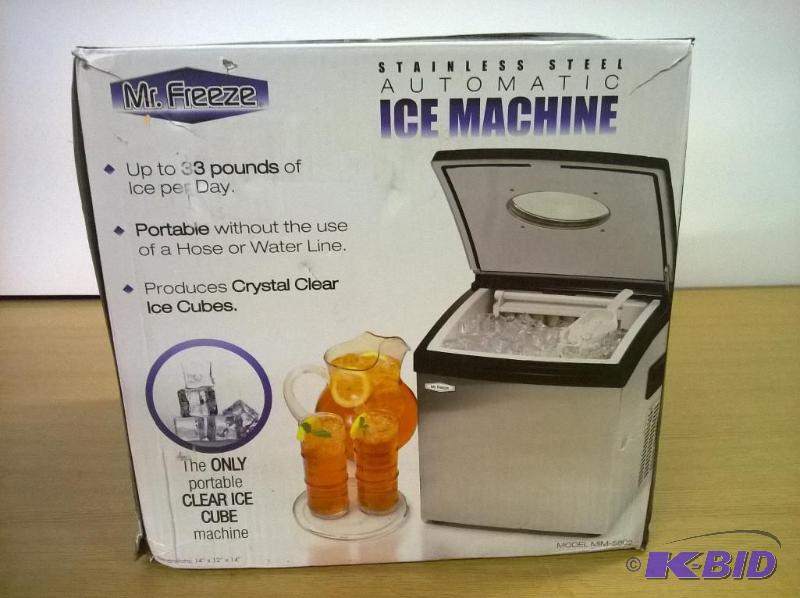 lot 20 image: MaxiMatic MIM-5802 Mr Freeze Portable Ice Maker