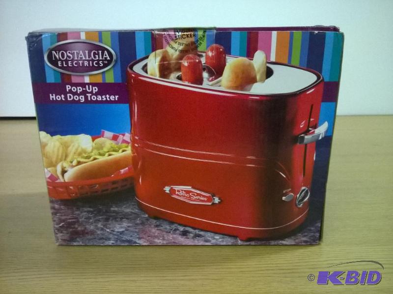 lot 24 image: Nostalgia Electrics HDT600RETRORED Hot Dog Toaster