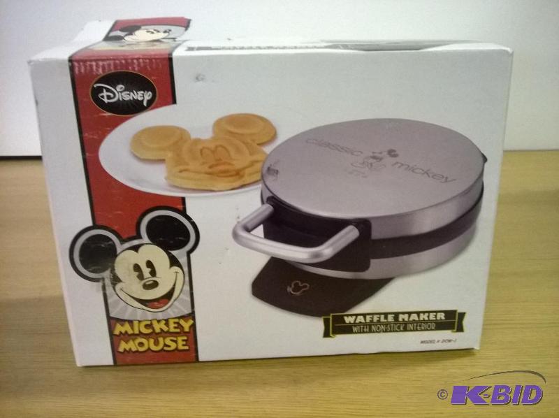 lot 36 image: Disney DCM-1 Classic Mickey Waffle Maker