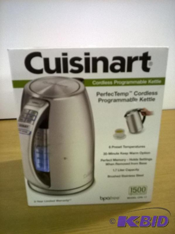 lot 4 image: Cuisinart CPK-17 PerfecTemp Cordless Electric Kettle