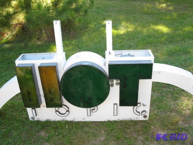 Hot Topic sign, operational condition unknown...