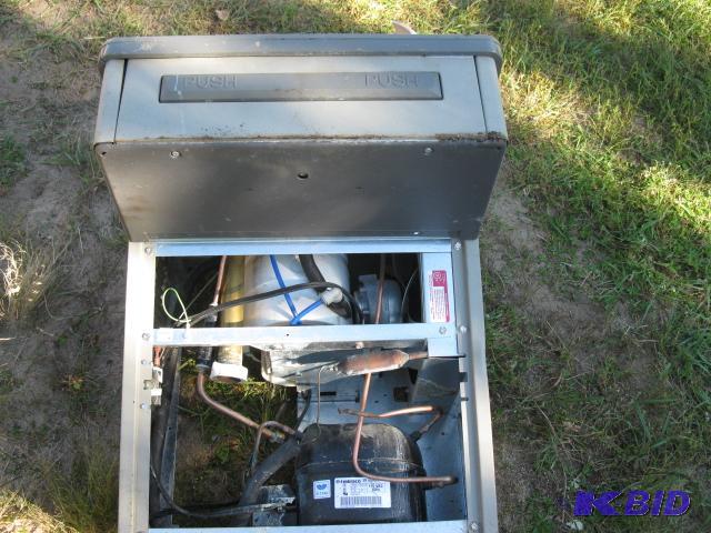 water coolerfountain, looks good, working co...