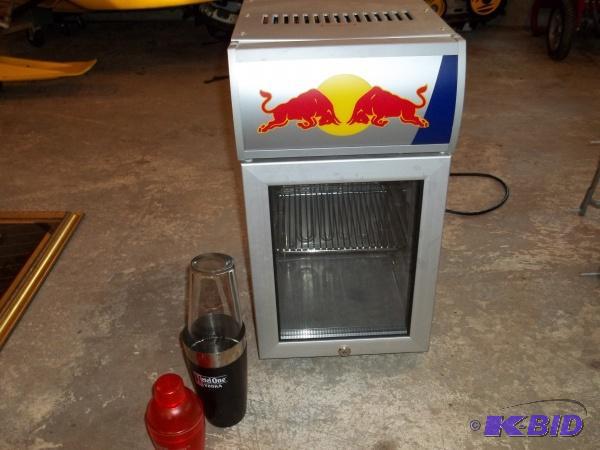 Red Bull refrigerator 12 x 22 and 2 shakers...