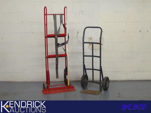 lot 4 image: 2 Furniture Dollies