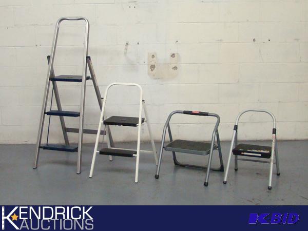 lot 6 image: 4 Utility Ladders