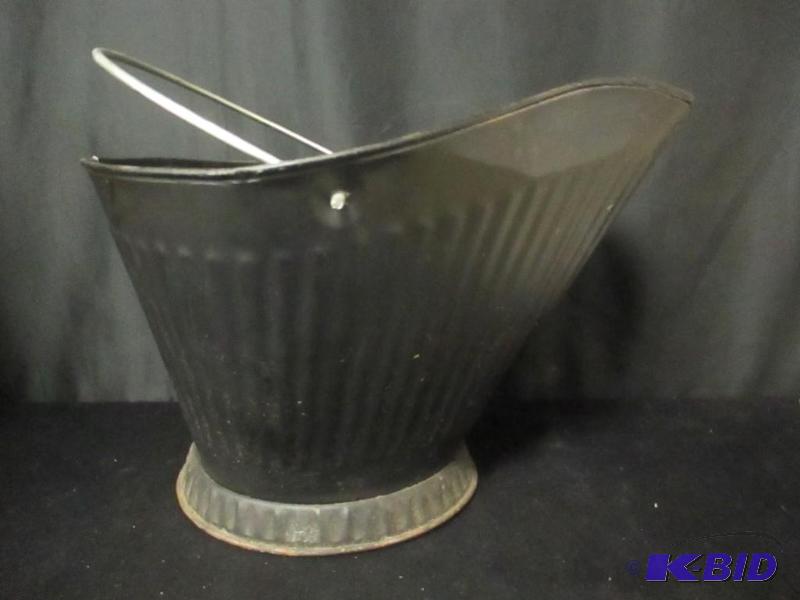 lot 00081 image: Antique Metal Handled Basket Water