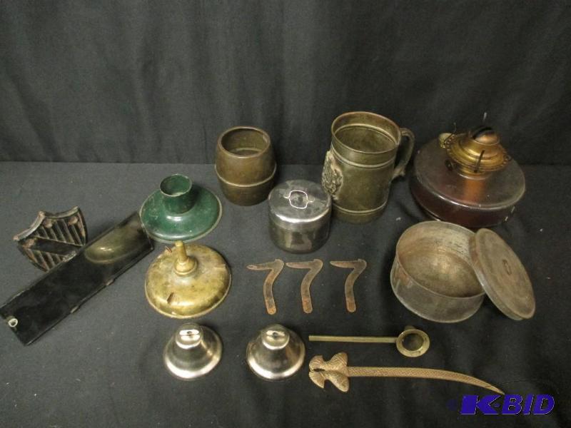 lot 30 image: Antique Lot of Brass Items