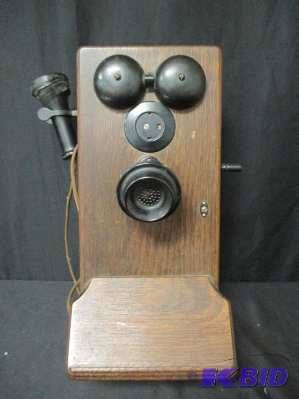 lot 41 image: Antique Oak Wall Telephone