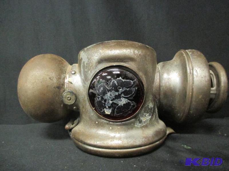 lot 47 image: Antique Ford Model T Kerosene Tail Light