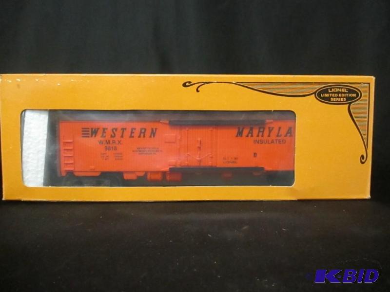 lot 73 image: Vintage Lionel Train Western Maryland Reefer 6-9816