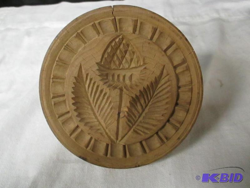 lot 91 image: Antique American Pennsylvania Butter Mold Print Hand Carved