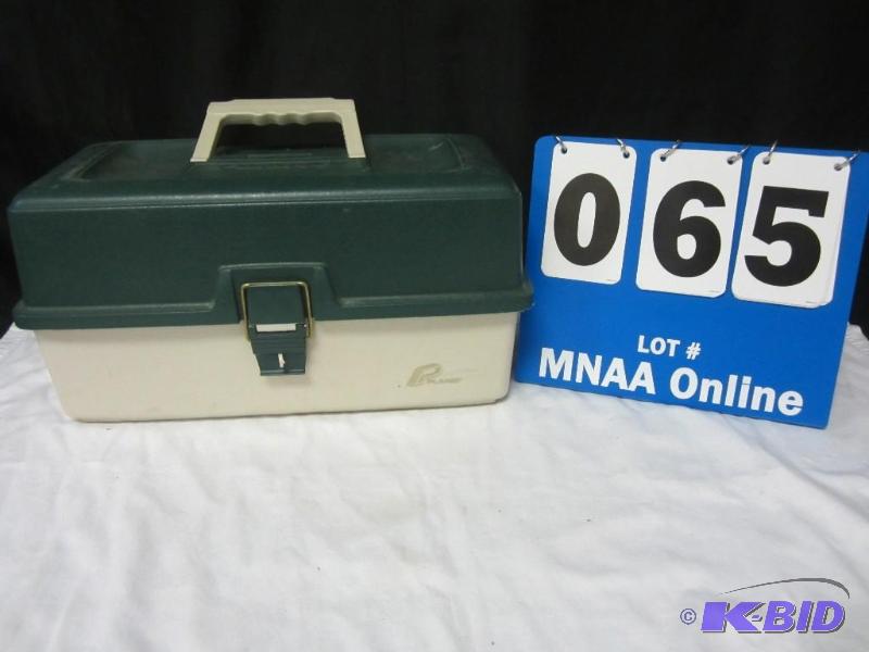Fishing tackle box