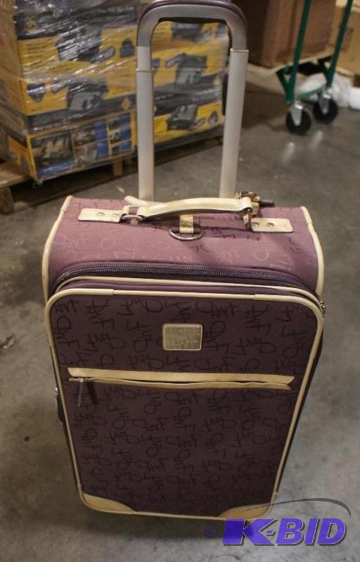 lot 10 image: New Studio Luggage Bag. Dimensions 15" ...