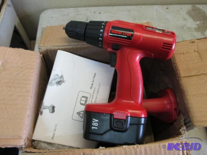Mastercraft drill and saw kit, works...