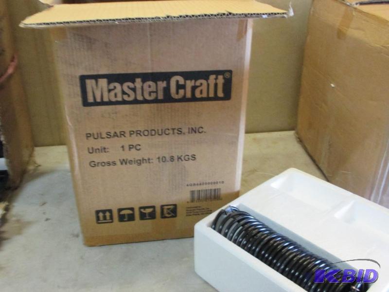 Mastercraft pancake air compressor, looks new...
