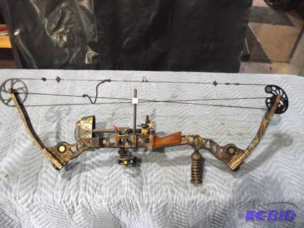 Mathews Solo Cam Compound Bow   Newer lighted...