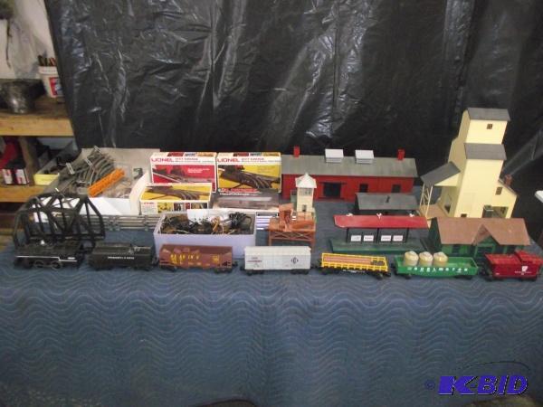 Collectible Lionel Electric Train Set   Owner...