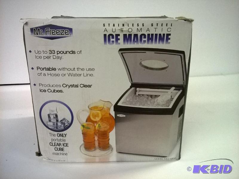 lot 26 image: MaxiMatic MIM-5802 Mr Freeze Portable Ice Maker