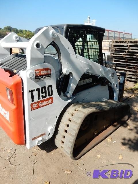 2006 Bob Cat Skid Steer T191.6300 hours. Runs...