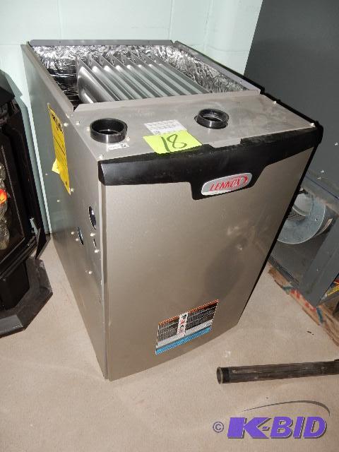 Lennox Elite Furnace.. 88,000 BTU. Looks to b...
