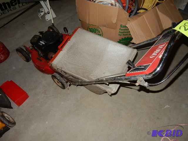 Toro Rear Bagger, Self propelled lawnmower.. ...