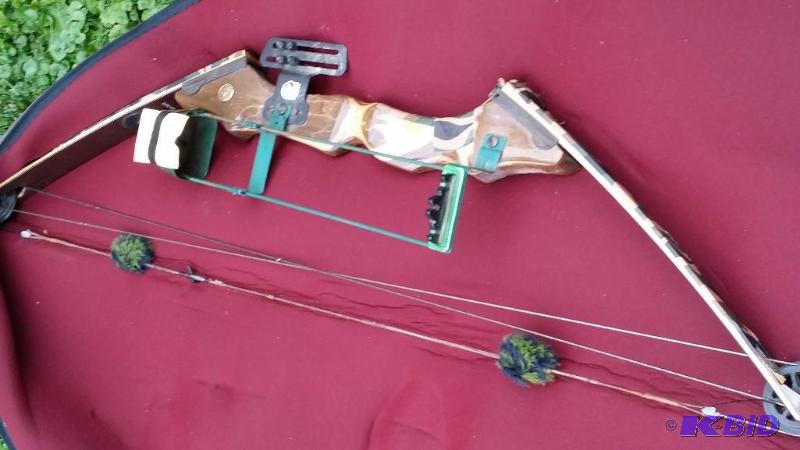 Brown Bear bow and case no arrows....