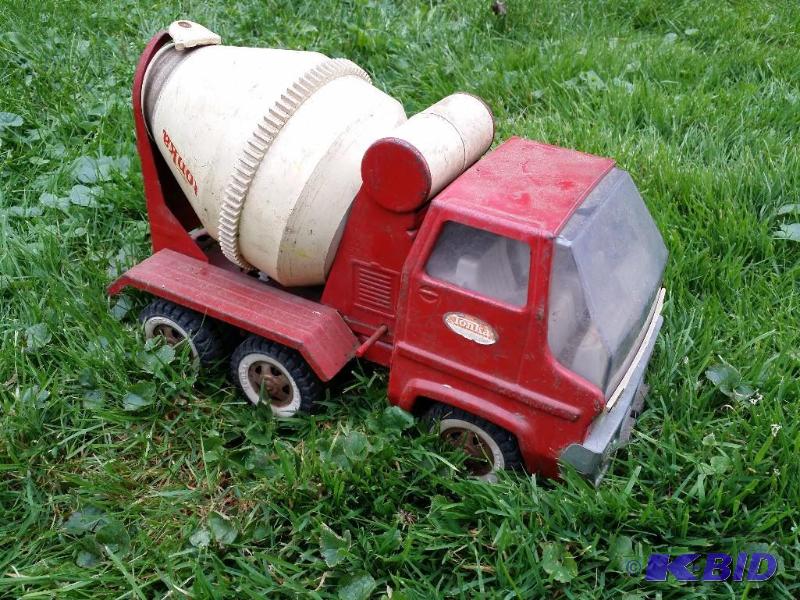Tonka&nbspCement truck in played with condit...