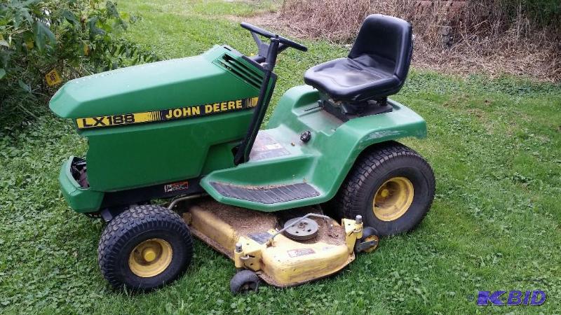 John Deere 99 LX 188 Lawn Tractor 48 deck